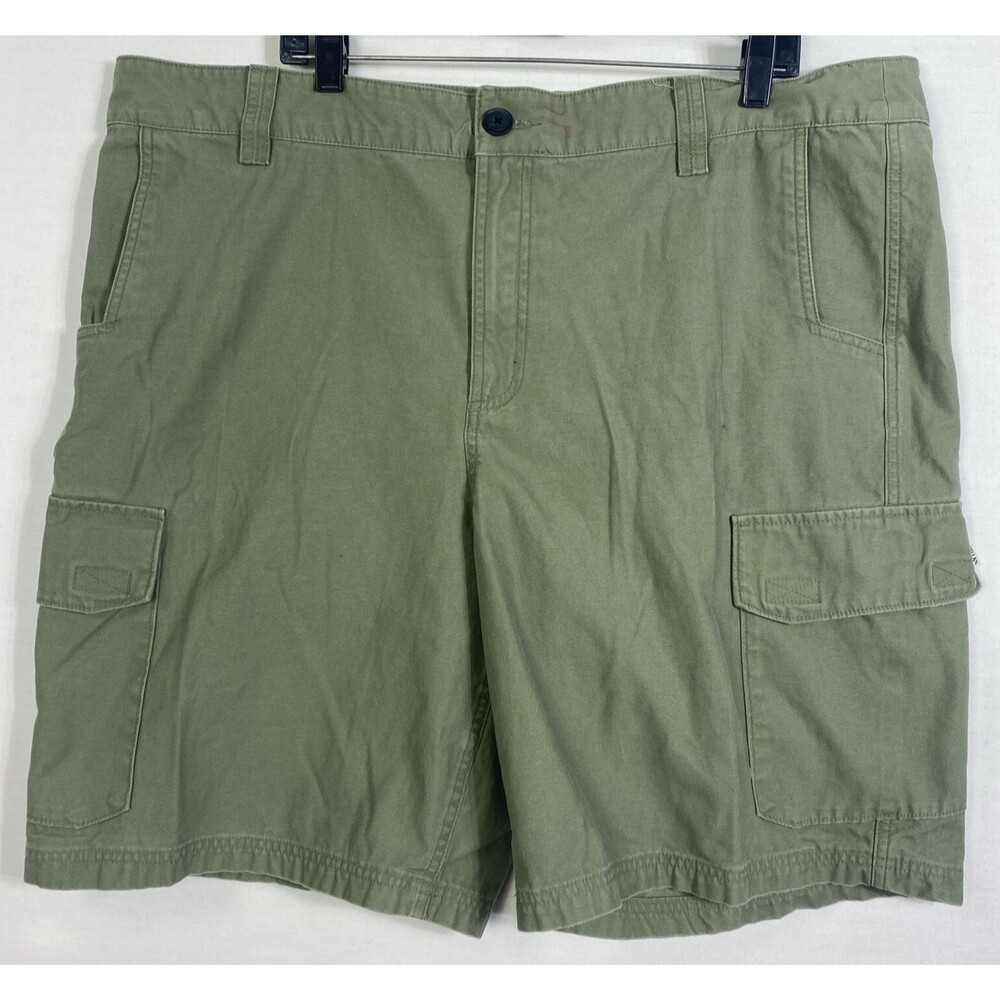 Magellan Outdoors Fish Gear Mens Size 42 Water-Repellent Green Shorts